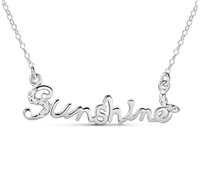 「SUNSHINE」文字のペンダントネックレス